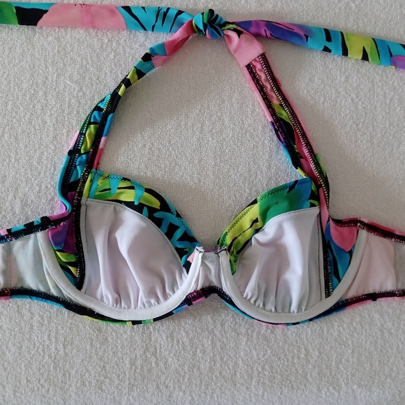 VENUS Jillian Underwire Tropical Print Bikini Top, size 34C/ 32D/ 36B - Picture 12 of 12